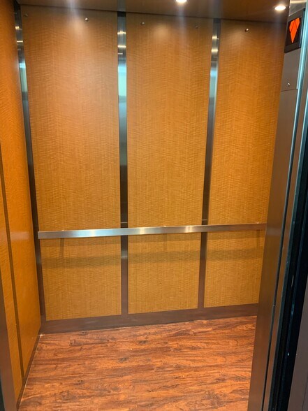 More Photos Of 620 E Twiggs St, Tampa Office For Lease