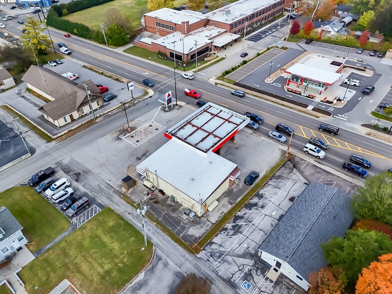 More Photos Of 605 S Washington St, Maryville Convenience Store For Sale