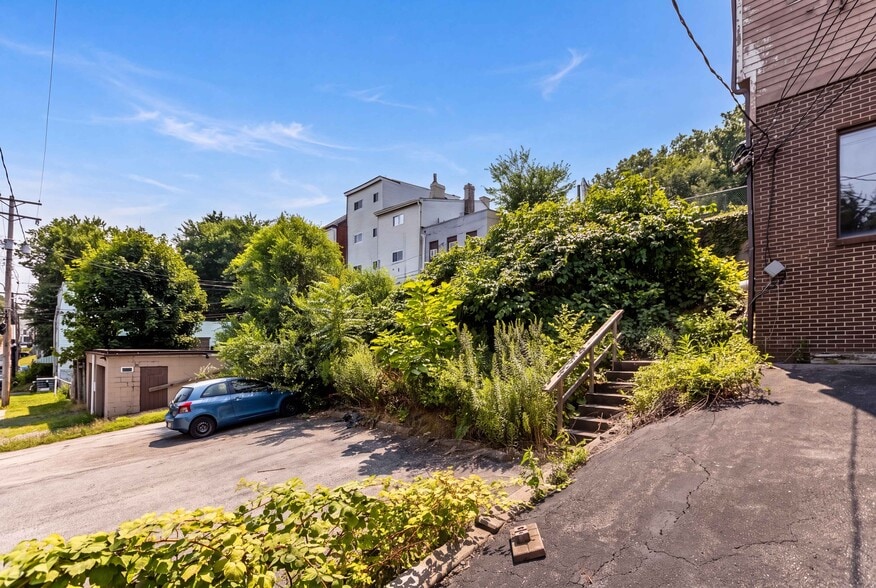 More Photos Of 3519 Bigelow Blvd, Pittsburgh Office For Sale