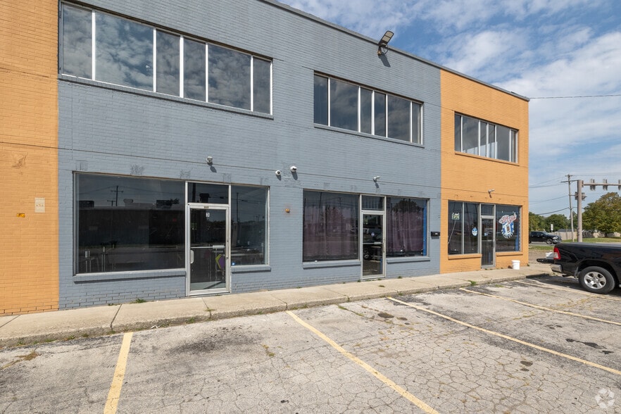 More Photos Of 5825 Jackman Rd, Toledo Freestanding For Sale