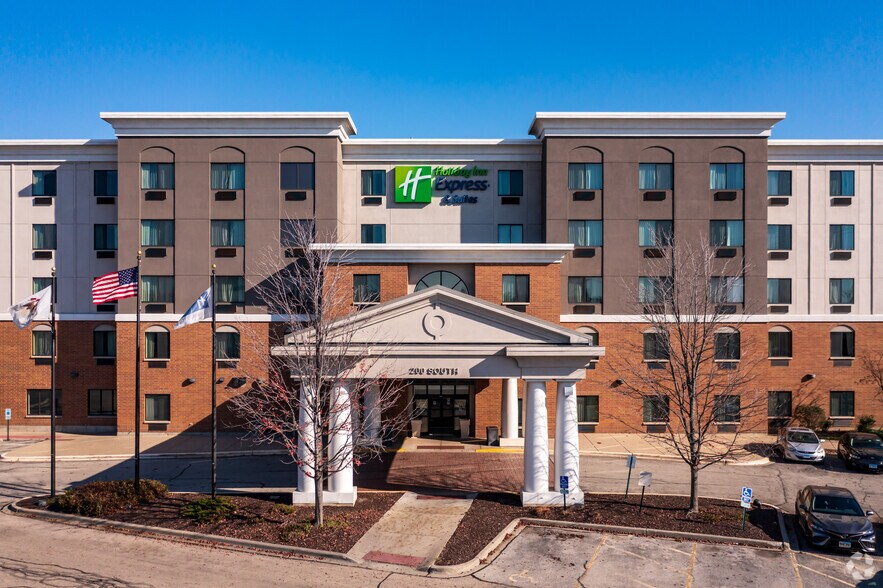 More Photos Of 200 S Mannheim Rd, Hillside Hotel For Sale