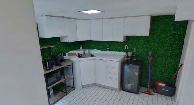 More Photos Of 15-17 Belmont St, Toronto Office Residential For Sale