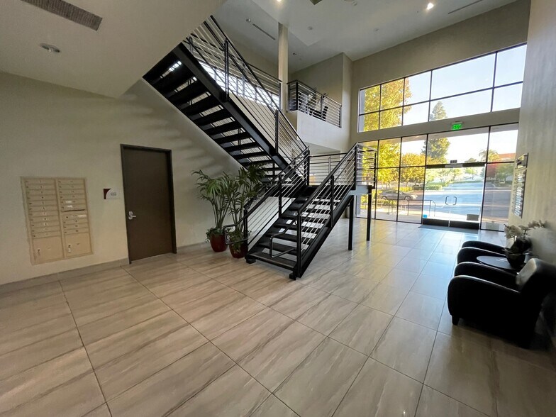 More Photos Of 660 N Diamond Bar Blvd, Diamond Bar Office For Sale