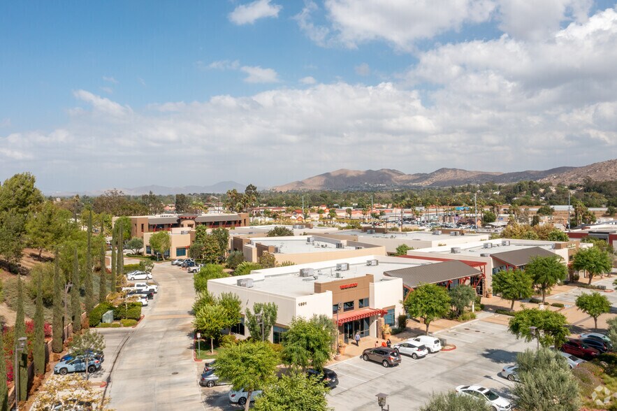 More Photos Of 1801 3rd St, Norco Unknown For Lease