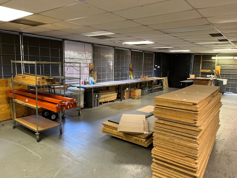 More Photos Of 4851 Keller Springs Rd, Addison Light Distribution For Lease