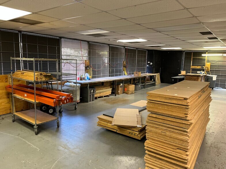 More Photos Of 4851 Keller Springs Rd, Addison Light Distribution For Lease