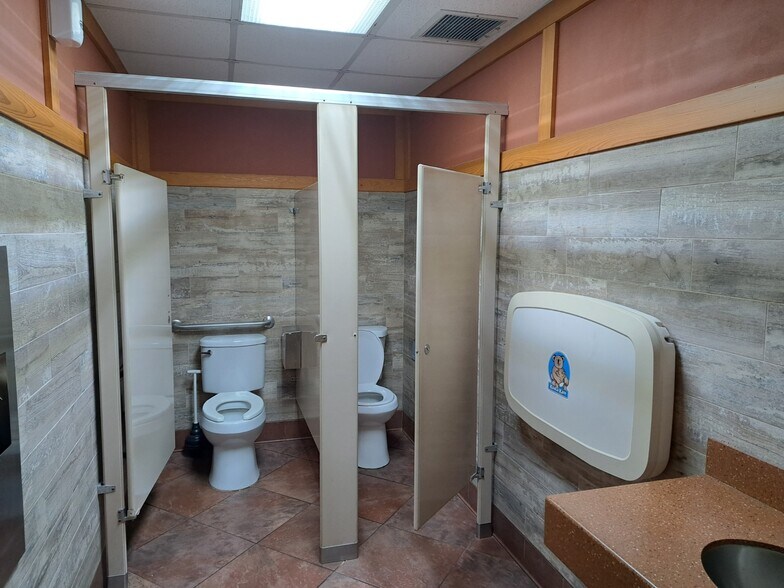More Photos Of 3120 S US Highway 1, Fort Pierce Restaurant For Lease