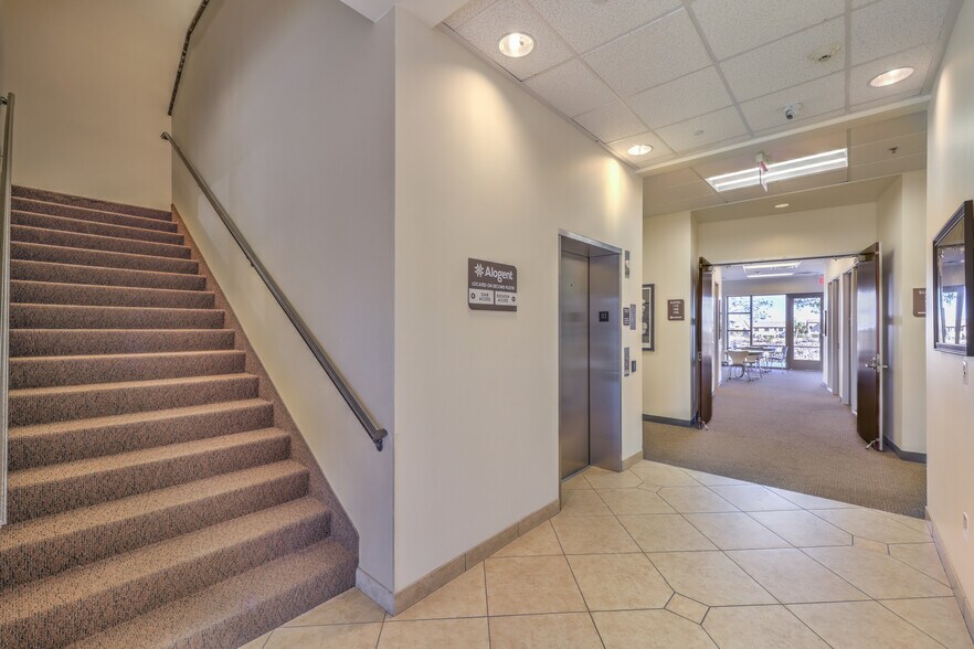 More Photos Of 2560 Anthem Village Dr, Henderson Medical For Lease