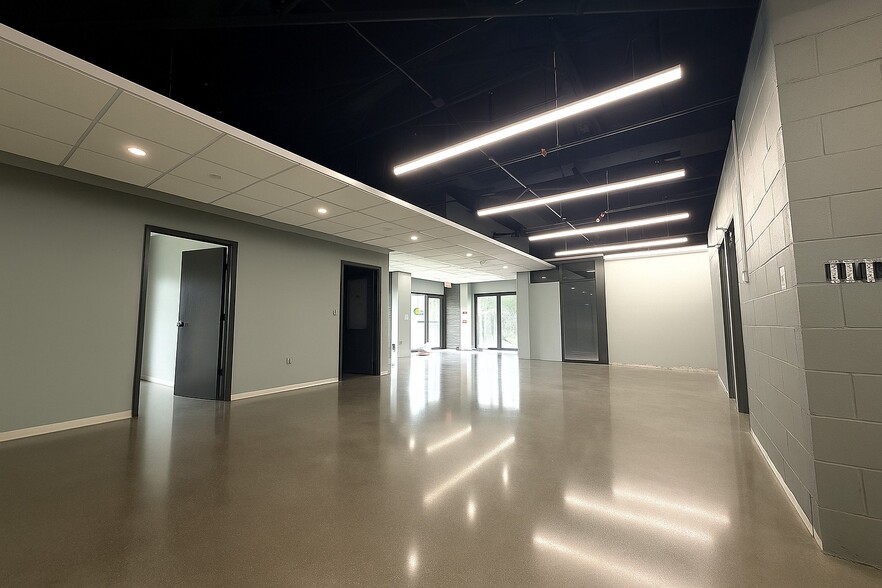 More Photos Of 610 Maryknoll Dr, Lockport Office For Lease