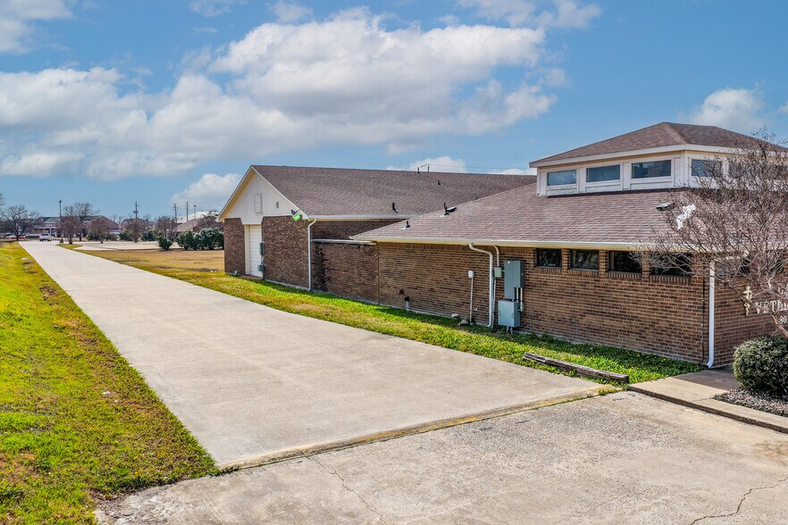 More Photos Of 801 E Interstate 30, Rockwall Freestanding For Sale