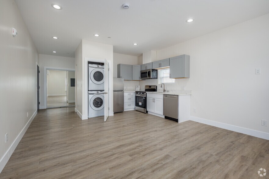 More Photos Of 3000 T St, Sacramento Apartments For Sale