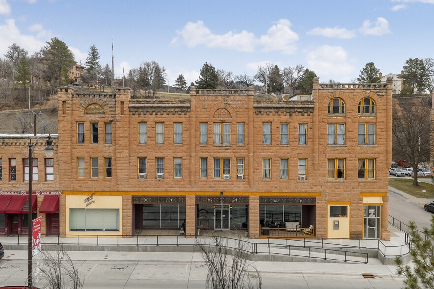 Primary Photo Of 603 N River St, Hot Springs Hotel For Sale