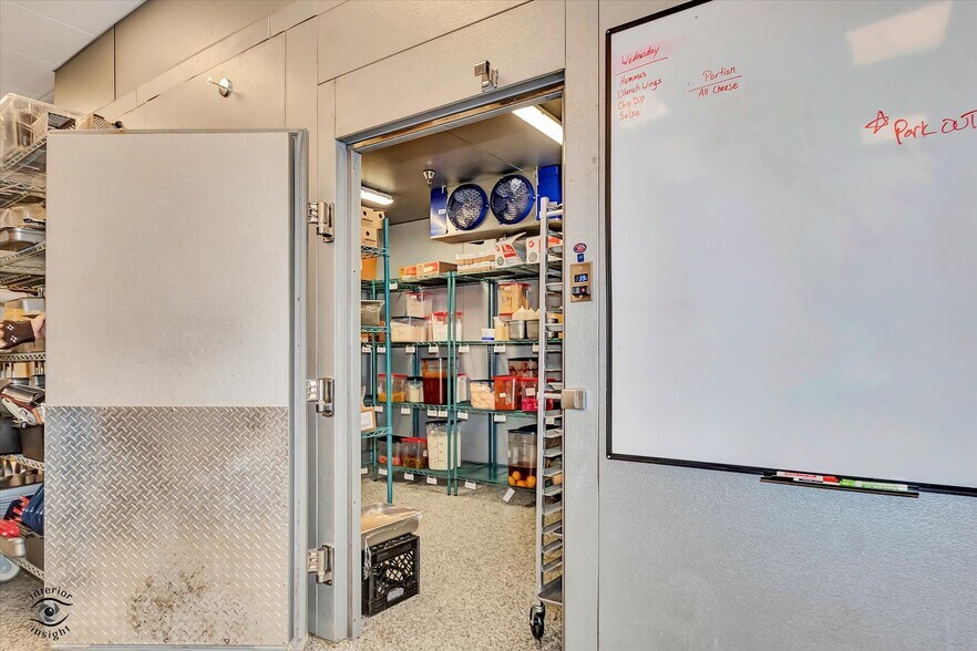 More Photos Of 140 Washington Sq, Washington General Retail For Sale