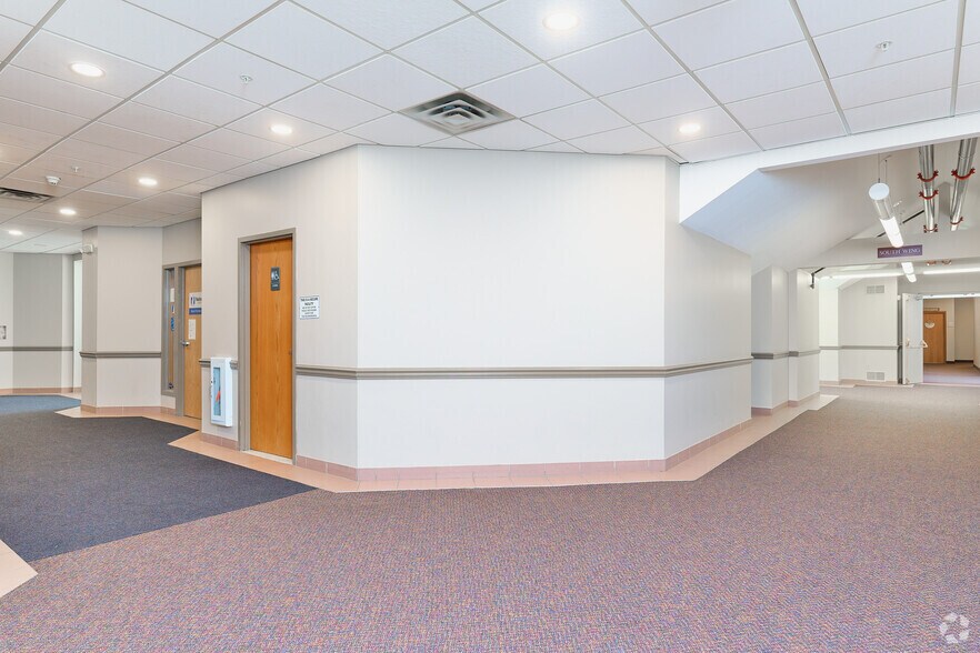 More Photos Of 1100-1110 Long Pond Rd, Rochester Unknown For Lease