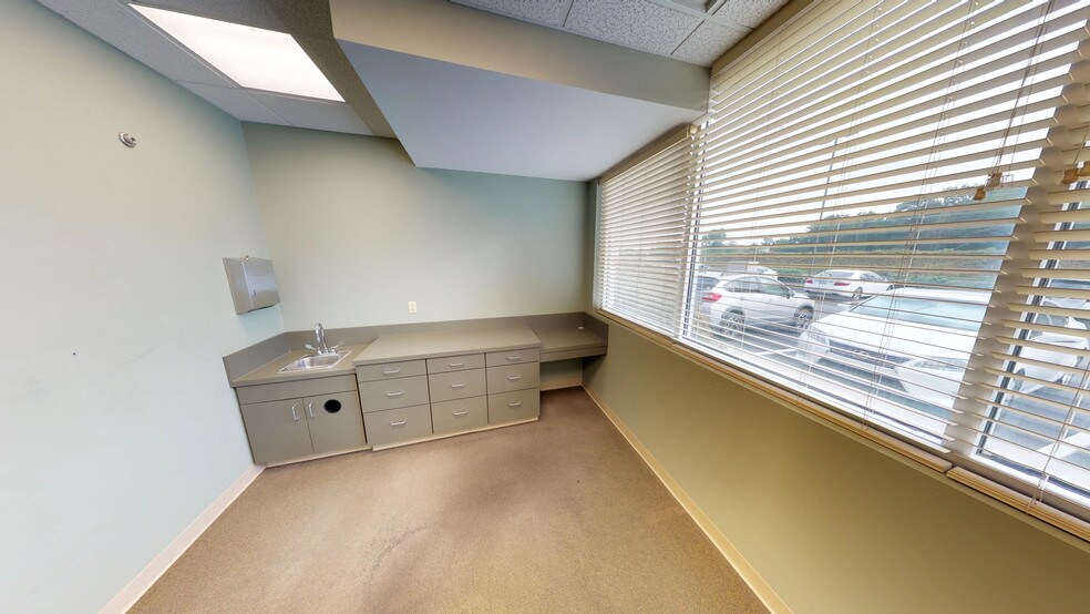 More Photos Of 114 Lovell Rd, Knoxville Medical For Lease