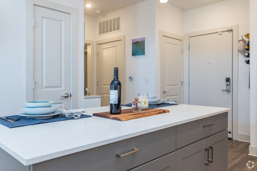 More Photos Of 145 New Bern St, Charlotte Apartments For Lease