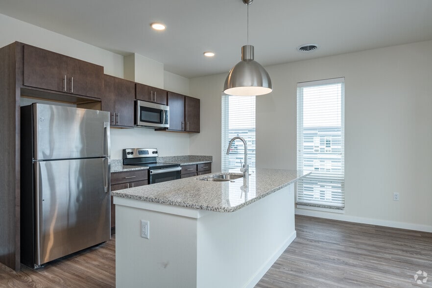 More Photos Of 1482 S 84th St, West Allis Apartments For Lease