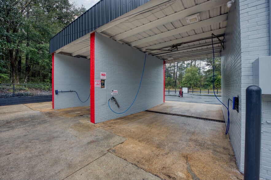 More Photos Of 401 US-331, Defuniak Springs Specialty For Sale