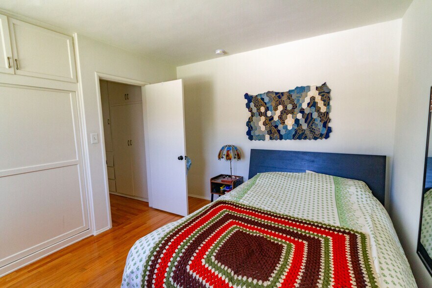 More Photos Of 11401 Washington Pl, Los Angeles Apartments For Sale