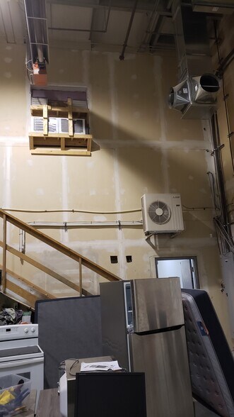 More Photos Of 8800 Venture Ave SE, Calgary Warehouse For Lease