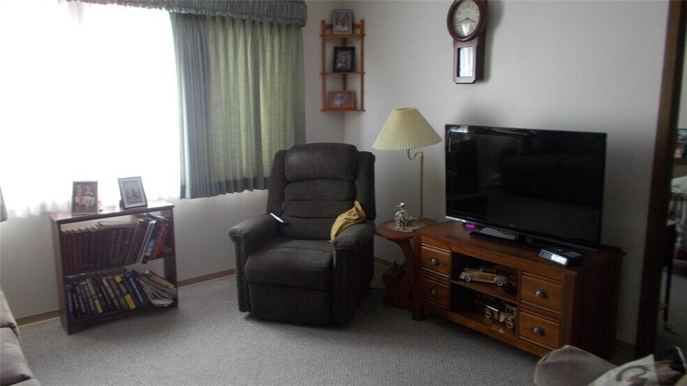 More Photos Of 20 W 3rd St, Havre Apartments For Sale