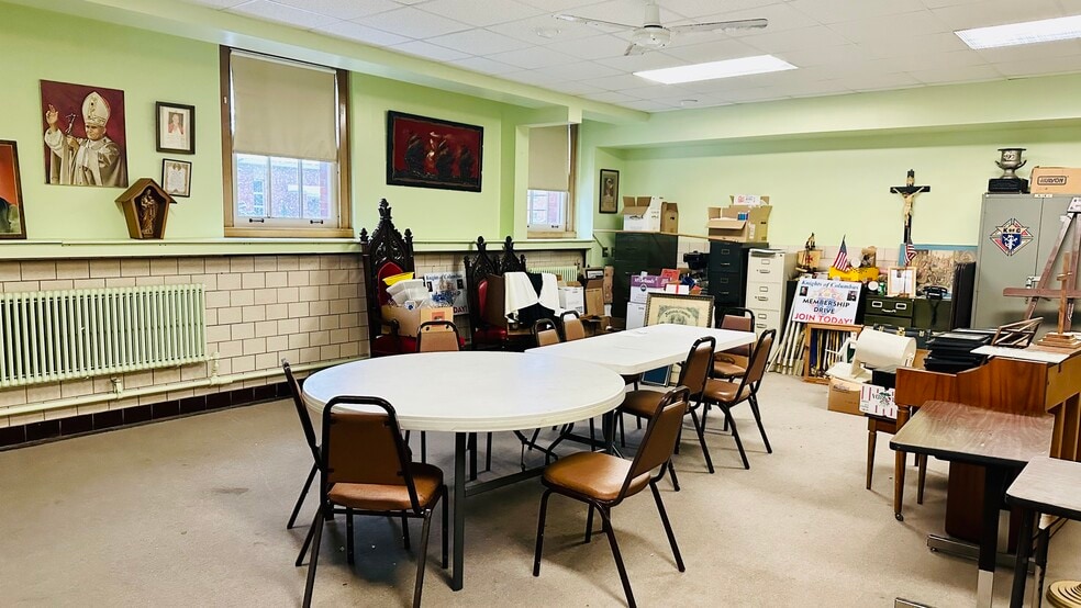 More Photos Of 1018 College Ave, Niagara Falls Schools For Sale