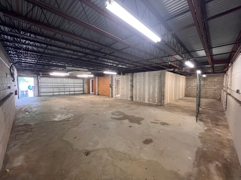 More Photos Of 766 Deltona Blvd, Deltona Flex For Sale