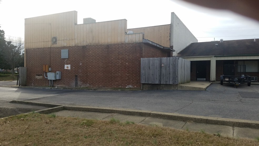 More Photos Of 4808 Ramsey St, Fayetteville Storefront Retail Office For Lease