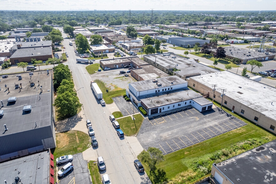 More Photos Of 223 Interstate Rd, Addison Light Manufacturing For Sale