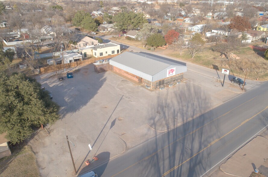 More Photos Of 700 W California St, Seymour General Retail For Sale