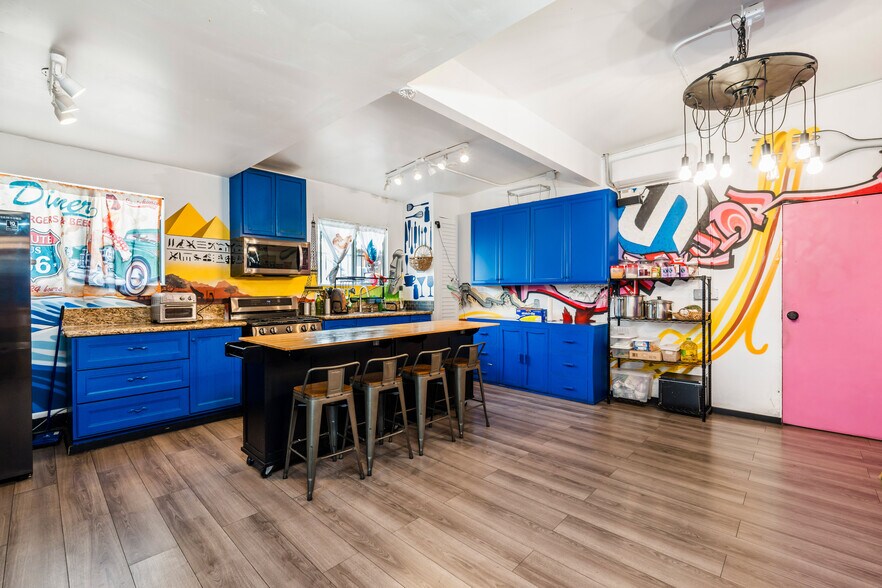 More Photos Of 3642 W 139th St, Hawthorne Movie Radio TVStudio For Sale