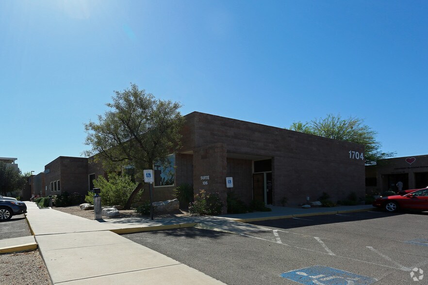 More Photos Of 1704 W Anklam Rd, Tucson Medical For Lease