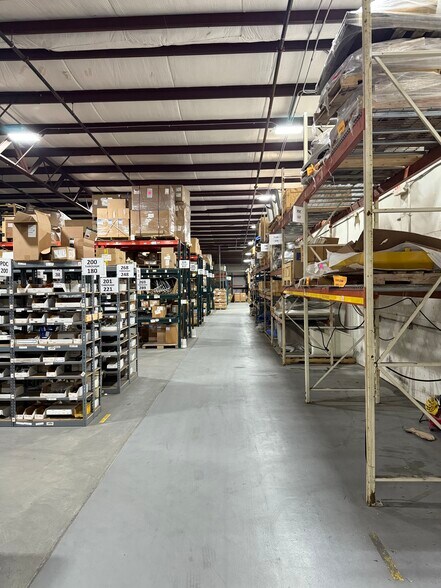 More Photos Of 1104 SE 8th St, Grand Rapids Industrial For Lease