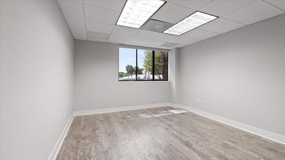 More Photos Of 10661 N Kendall Dr, Miami Office For Lease