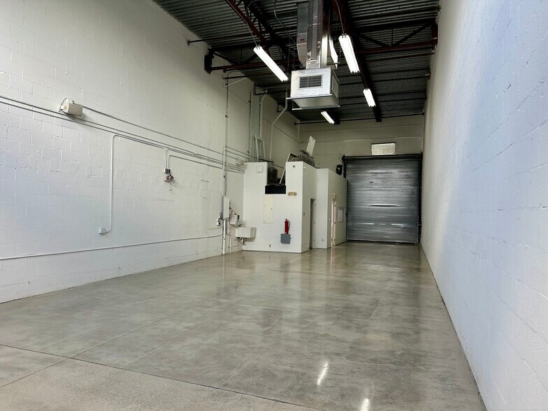 More Photos Of 3601 SW 30th Ave, Fort Lauderdale Warehouse For Lease