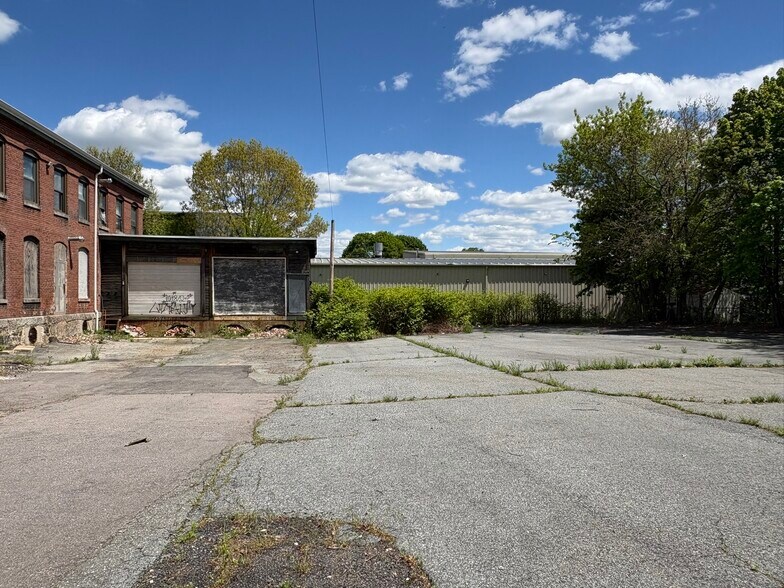 More Photos Of 565 N Main St, Woonsocket Warehouse For Sale