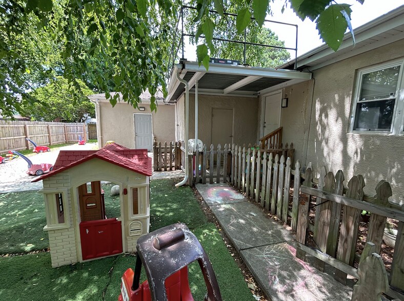 More Photos Of 1801 Hayward Ave, Chesapeake Daycare Center For Sale