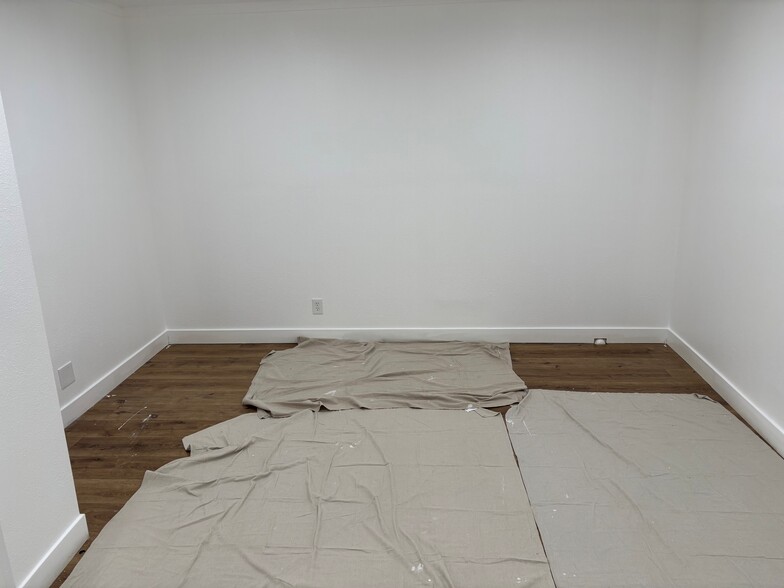 More Photos Of 515-521 W Ramsey St, Banning Storefront Retail Office For Lease