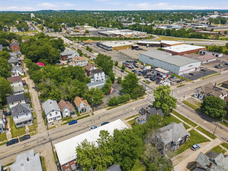 More Photos Of 255 Dueber Ave SW, Canton Medical For Sale