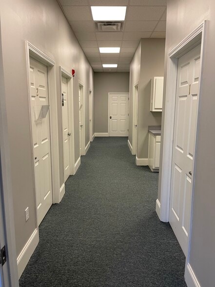 More Photos Of 335 Roselane St NW, Marietta Medical For Lease