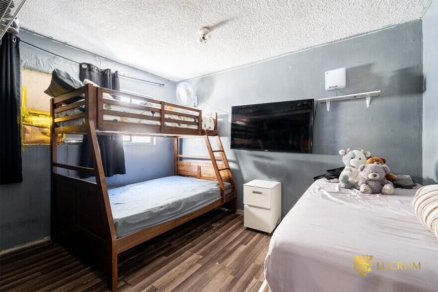 More Photos Of 1683 S Longwood Ave, Los Angeles Apartments For Sale