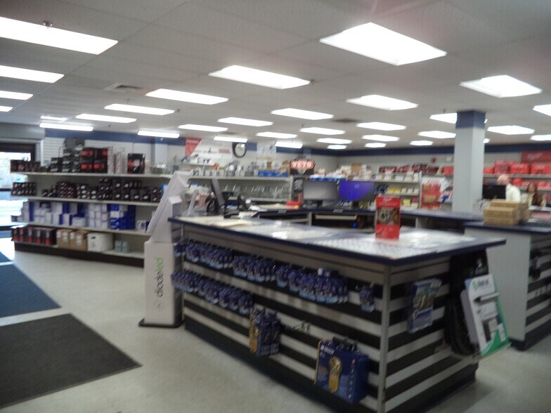 More Photos Of 79 Carl Dr, Manchester Warehouse For Sale