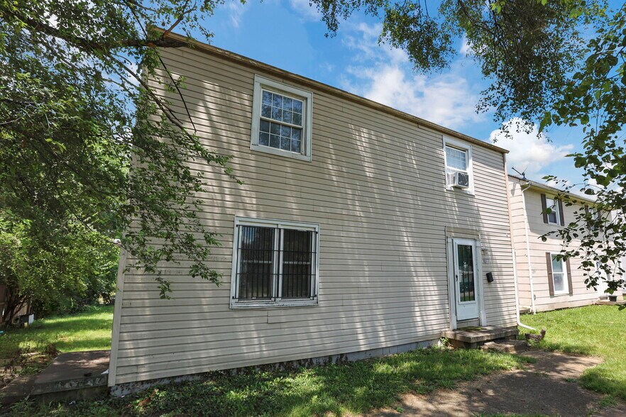 More Photos Of 1079 S James Rd, Columbus Apartments For Sale