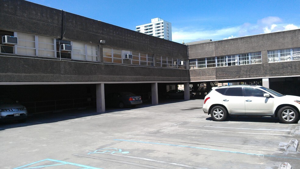 More Photos Of 1259 S Beretania St, Honolulu Office For Lease