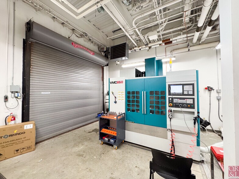 More Photos Of 35 NE Industrial Rd, Branford Research And Development For Lease