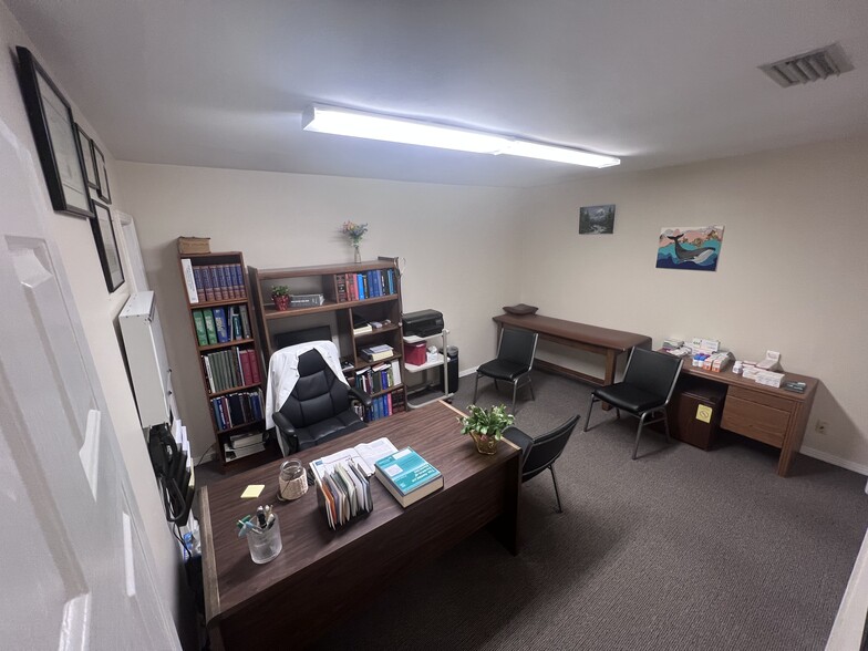 More Photos Of 420 NE Santa Fe Blvd, High Springs Medical For Sale