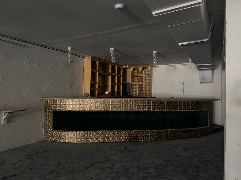 More Photos Of 1929 Hollywood Blvd, Hollywood Storefront For Lease