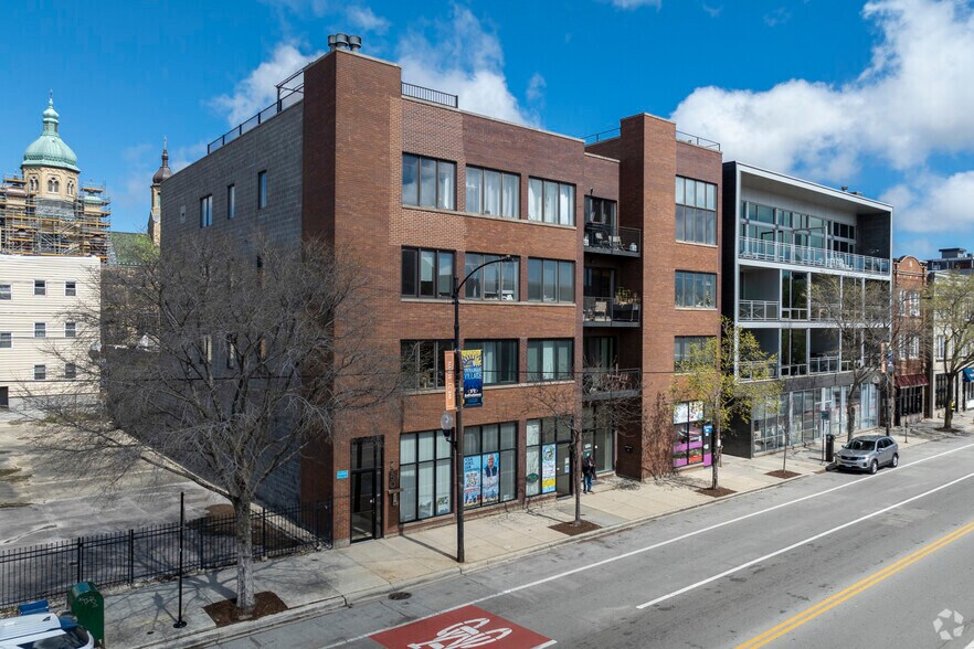 Primary Photo Of 2246-2252 W Chicago Ave, Chicago Apartments For Lease