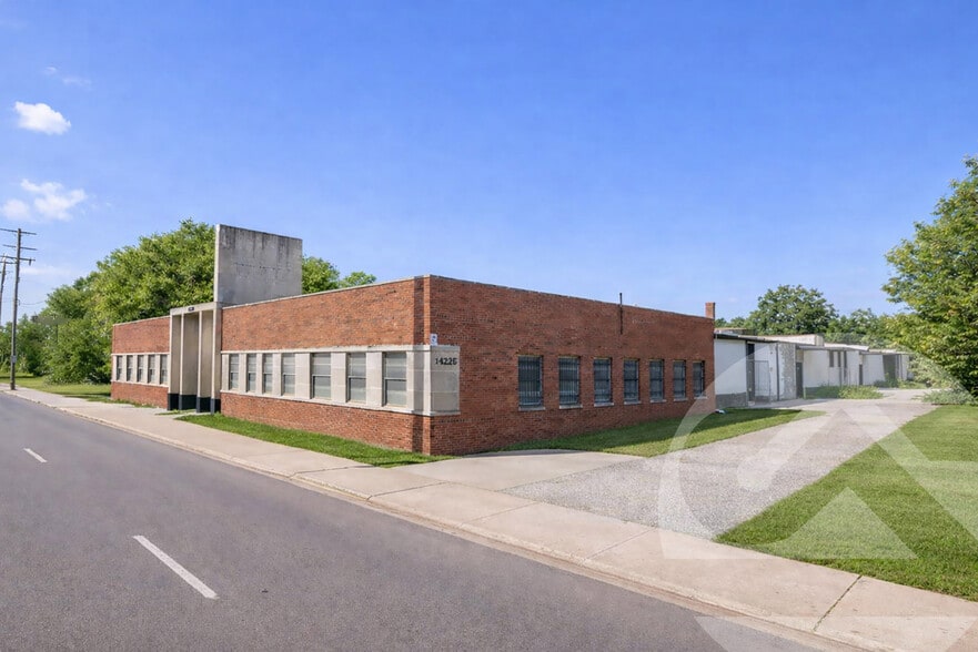 Primary Photo Of 14225 Schaefer Hwy, Detroit Self Storage For Lease