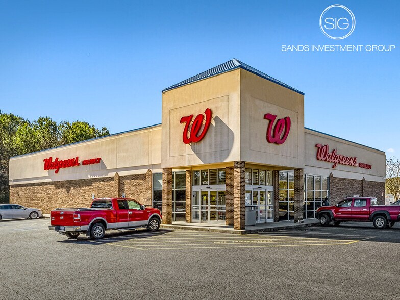 More Photos Of 1006 Monroe St, Carthage Freestanding For Sale